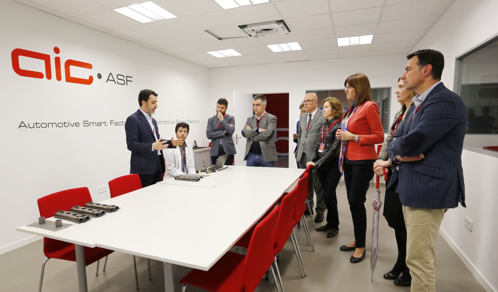  Una delegación del PSE-EE visita las instalaciones de AIC  | Foto: Socialistas Vascos