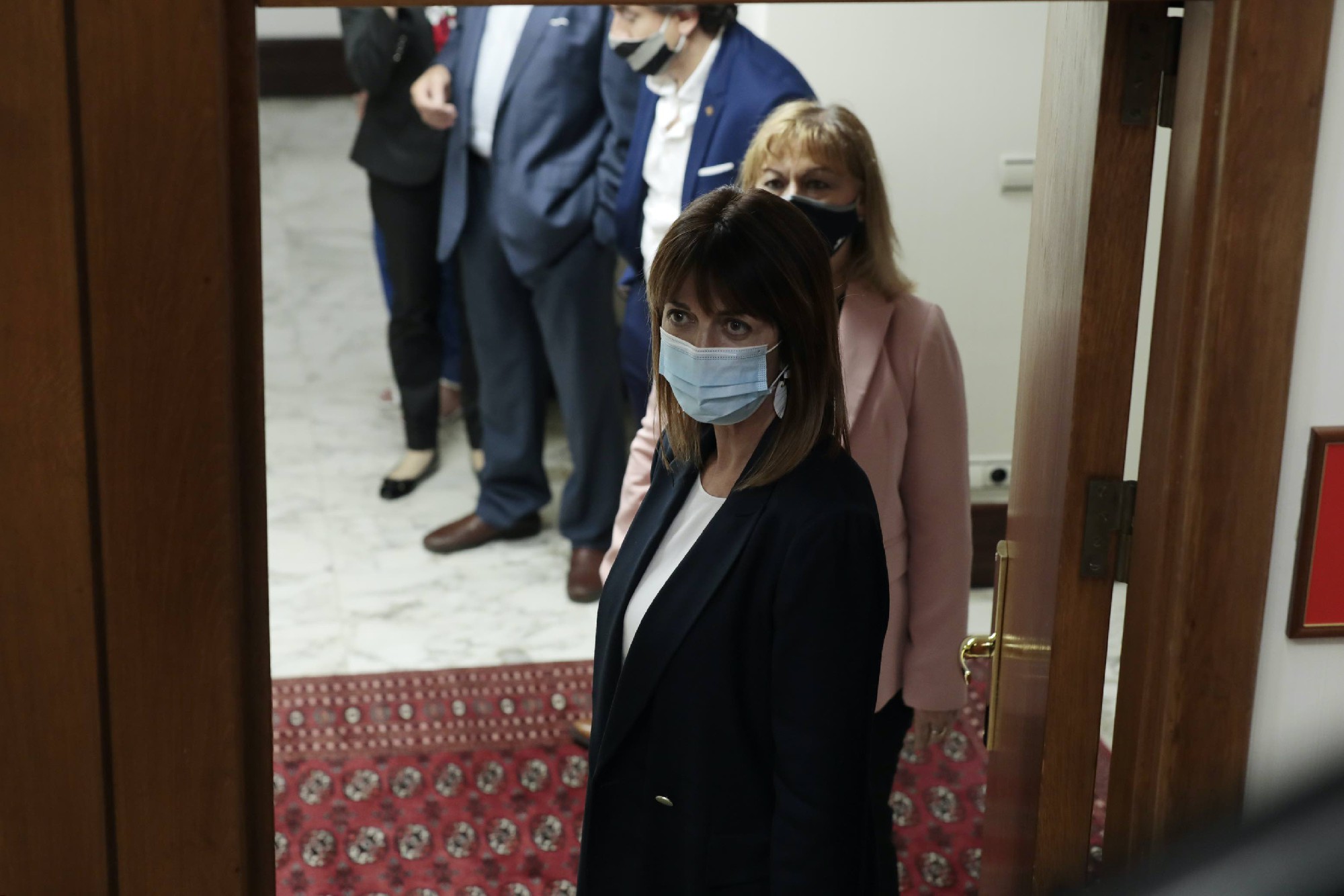 La Secretaria General del PSE-EE, Idoia Mendia, instantes antes de iniciarse la sesion de constitución del Pleno del Parlamento Vasco | Foto: Parlamento Vasco.