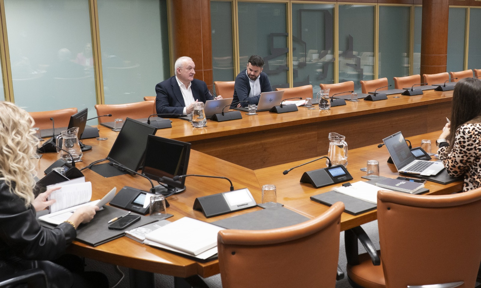 El parlamentario Pau Blasi durante la ponencia de la  Ley de Transparencia.