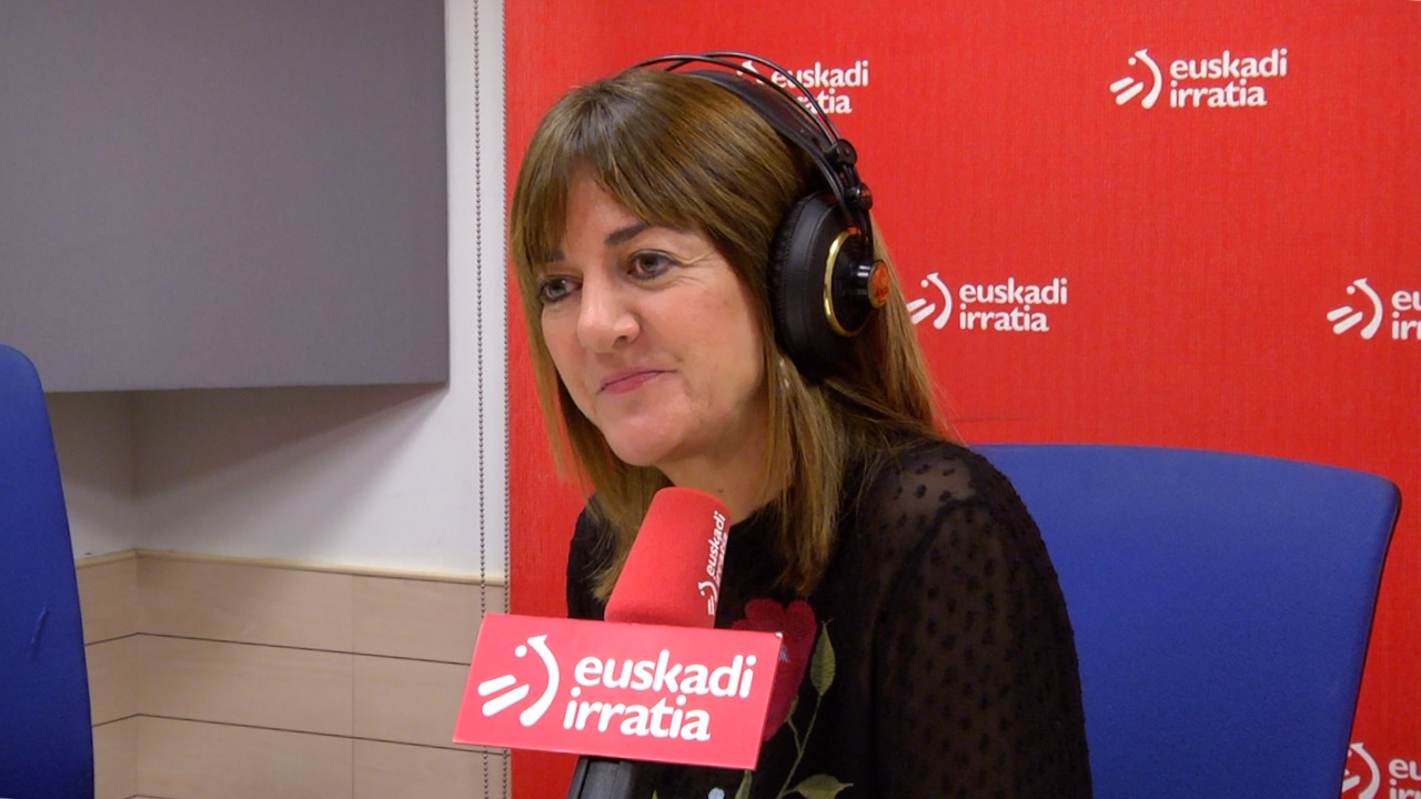 Entrevista a Idoia MEndia en Euskadi irratia