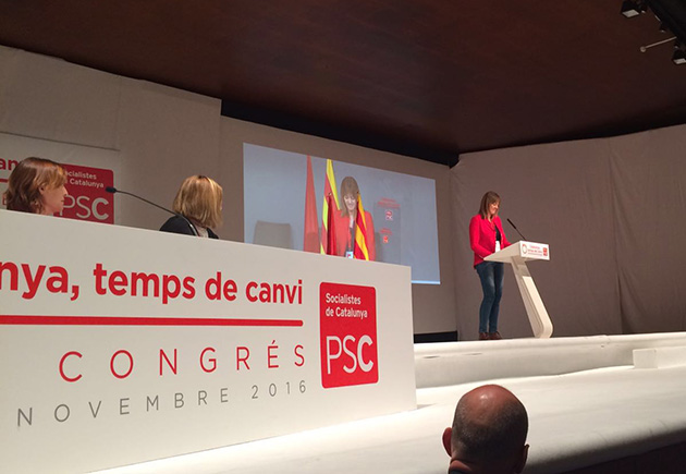 Idoia Mendia durante la intervención en la clausura del XIII Congreso del PSC