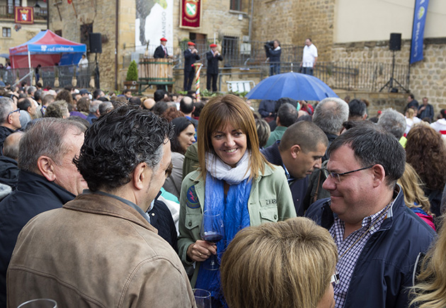 Idoia Mendia en la Fiesta de la Vendimia de Samaniego