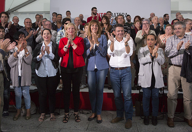 Idoia Mendia, Susana Corcuera y José Antonio Santano, en Irún